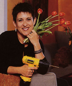 Professional House Fluffer and Home Stager Debra Gould featured in MoneySense Magazine.